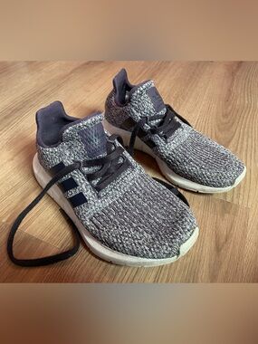🐱 Adidas | Running Shoes Sz 6
